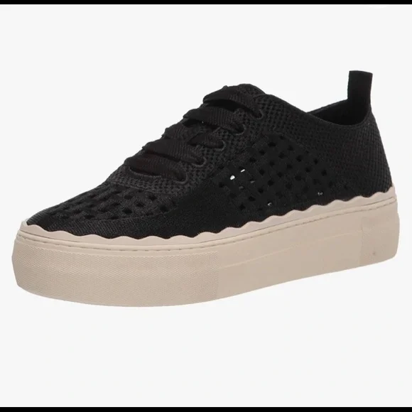 🆕🖤Vince Camuto “Jamminna” Sneaker🖤🆕 - Picture 4 of 10